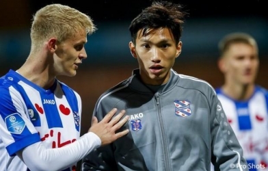 HLV Heerenveen úp mở khả năng thay đội hình xuất phát sau mưa chỉ trích