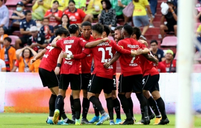 Đặng Văn Lâm dự bị, Muangthong có chiến thắng đậm ở Thai League