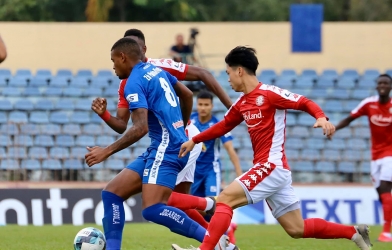 HLV Chung Hae Seong: 'Công Phượng càng thi đấu càng hay'