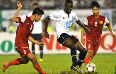 VIDEO: Công Phượng, Xuân Trường khiến U19 Tottenham nín thở