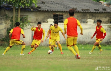 SLNA suýt ôm hận trước tiền đạo đội tuyển U19 Việt Nam