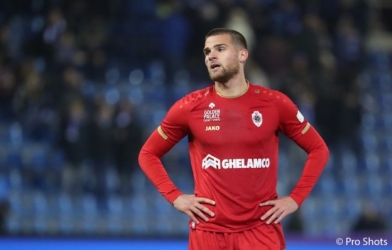 Văn Hậu sẽ phải cạnh tranh với đồng đội cũ của Eden Hazard