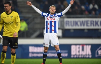 Đồng đội của Văn Hậu được so sánh với trung vệ số 1 thế giới