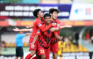 Sao trẻ khóa 4 HAGL tỏa sáng giúp CAND giành điểm với 10 người