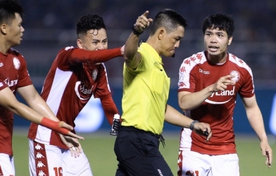 Tổ trọng tài điều khiển trận Hà Nội đấu TPHCM bị kỷ luật