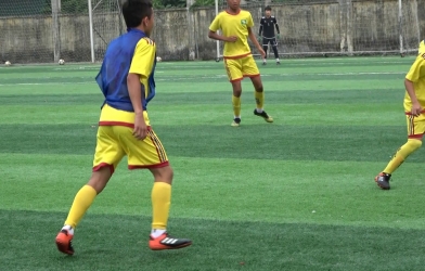 VIDEO: Cầu thủ trẻ SLNA vẽ 'cầu vồng khuyết' vào góc chết khung thành