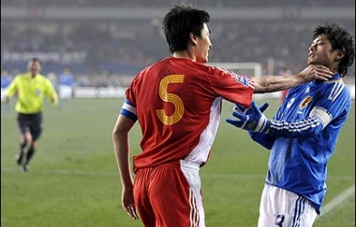 VIDEO: Những tình huống 'tấu hài' cực mạnh ở giải VĐQG Trung Quốc