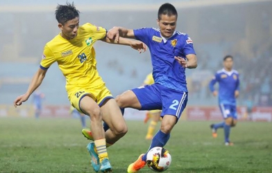 Phan Văn Đức tỏa sáng, SLNA đè bẹp Quảng Nam