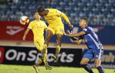 VIDEO: Bàn thắng không được công nhận của DNH Nam Định