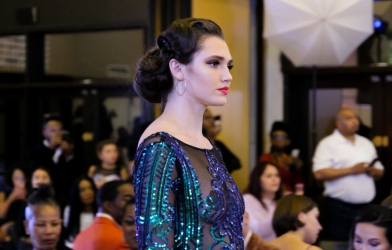 Nhan sắc của VĐV bóng chuyền đăng quang ngôi hoa hậu Mỹ