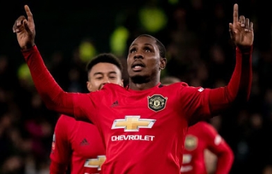 VIDEO: Tiền đạo Manchester United hủy diệt giải Trung Quốc