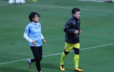 VIDEO: Quang Hải tập luyện với bác sỹ Choi