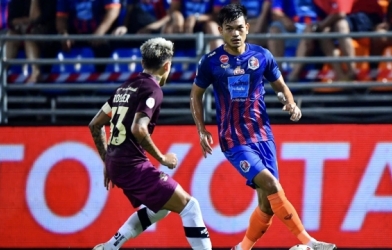 Đồng đội cũ của Văn Lâm nhận giải cầu thủ xuất sắc nhất Thai League