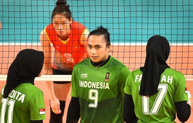 Cựu VĐV bóng chuyền nữ Indonesia hạnh phúc khi được về giới tính thật