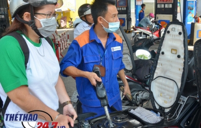 Giá xăng, dầu giảm từ 15h chiều nay