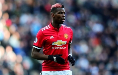 Chán MU, Pogba suýt 'ăn thua đủ' với đồng đội