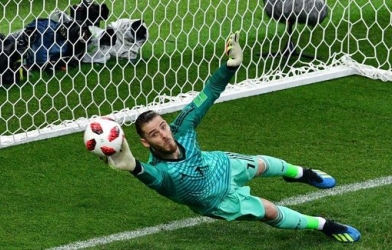 VIDEO: Những pha cứu thua 'cực dị' của 'người nhện' De Gea