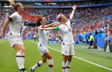 VIDEO: Những pha ăn mừng 'bá đạo' nhất của bóng đá nữ 