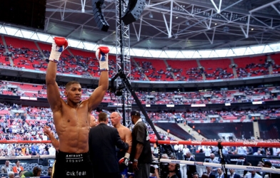 Amir Khan công kích Canelo, Joshua chỉ đấu ở sân nhà? 