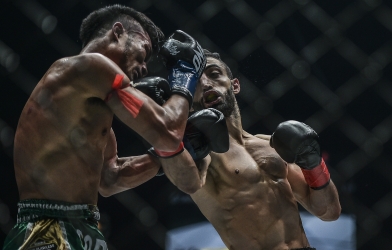 VIDEO Giorgio Petrosyan vs Sorgraw Petchyindee Academy