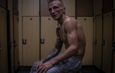Chùm ảnh: Quá trình cắt cân khắc nghiệt của nhà vô địch UFC TJ Dillashaw