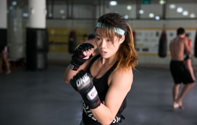 Thiên thần làng MMA Angela Lee và năm 2018 đầy sóng gió