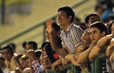 Điểm nhấn: Khán giả Bình Dương lại đi cổ vũ HAGL