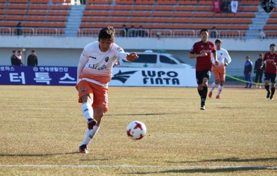 Siêu phẩm không thể giúp Gangwon giành trọn ba điểm