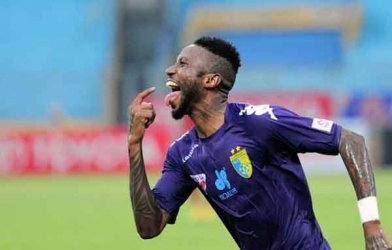 Cầu thủ đầu tiên ghi 130 bàn trong lịch sử V-League