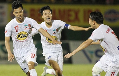 ĐH 11 cầu thủ 'Tỉnh lẻ' ẵm cúp V.League dễ như trở bàn tay