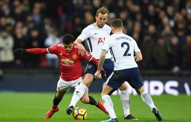 MU đại bại trong ngày ra mắt Sanchez ở Premier League