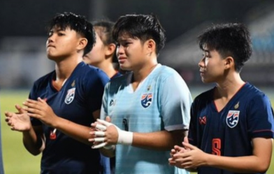 Cầu thủ Thái khóc, HLV thất vọng sau trận thua Việt Nam