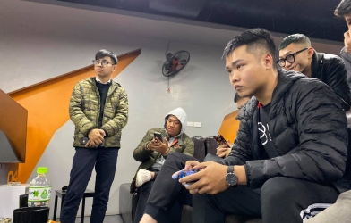 Tabi ngược dòng Quang Barca để tranh vé đi Indonesia