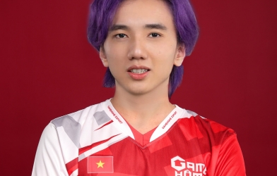 Bé Chanh đánh quá 'gắt' với vị tướng Ezreal tại giải 'Quần Hùng Tranh Bá'