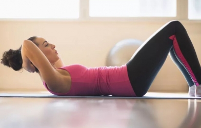 Muốn săn chắc cơ bụng, nên thực hiện bài tập gì?