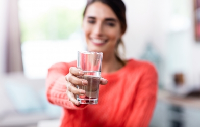 Uống nước như thế nào để tăng sức đề kháng chống virus?