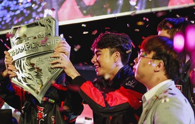 CKTG 2018: Zeros và đồng đội tích cực luyện tập tại rank Hàn