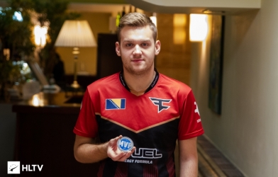 MVP lần nữa lại đến với NIKO trong giải EPICENTER