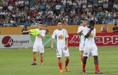 HAGL tay trắng rời chảo lửa của Quảng Ninh