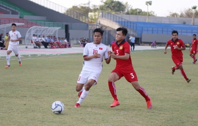Video: Bàn mở tỷ số dễ dàng của U19 Việt Nam