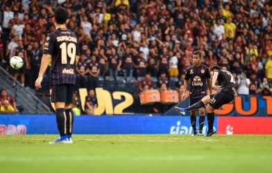 VIDEO: Xuân Trường ghi dấu giày giúp Buriram Utd thay đổi cục diện trận đấu