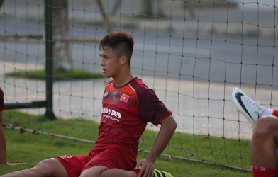Xuất hiện 'bản sao' Đình Trọng trong buổi tập đầu tiên của U22 Việt Nam