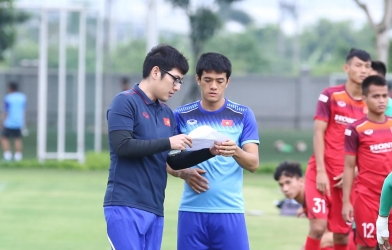 Thầy Park lại có trợ lý ngôn ngữ mới trước SEA Games 30