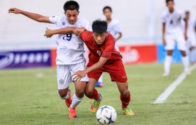 Việt Nam hiên ngang vào bán kết U15 Đông Nam Á