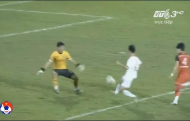 Văn Toàn tỏa sáng với cú đúp chỉ trong 5 phút vào lưới U21 Gangwon