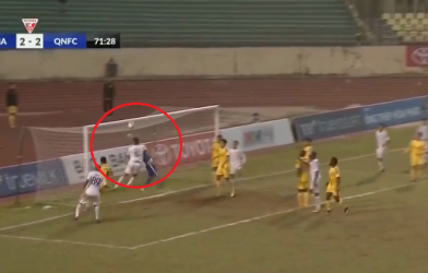 VIDEO: Tình huống gây tranh cãi trận SLNA - Quảng Nam