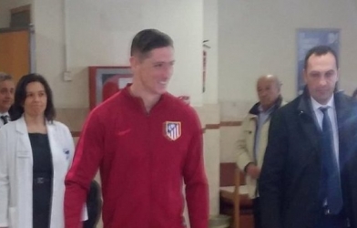 Hình ảnh Torres khỏe mạnh trở lại sau chấn thương kinh hoàng