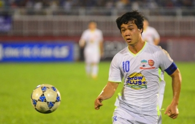 Công Phượng tái hiện pha sút phạt kinh điển của Ronaldinho