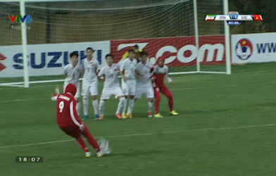 VIDEO: ĐT Nữ Iran gây sốc với siêu phẩm sút phạt khó tin