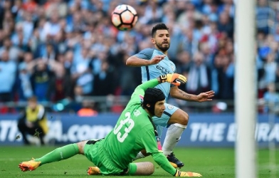 Aguero mở tỷ số cho Man City sau pha phản công thần tốc